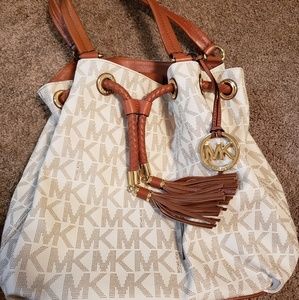 MK- Michael Kors Bag